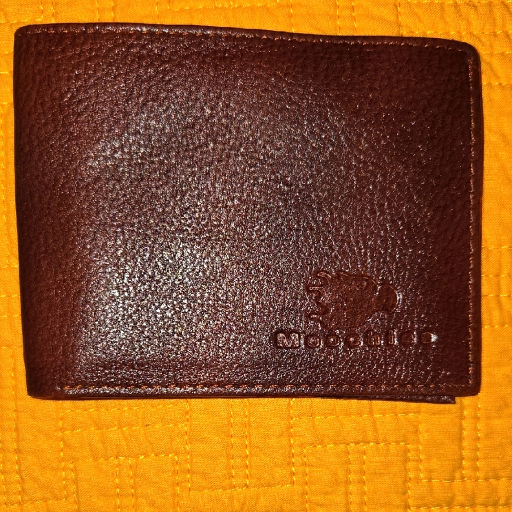 Moochies ark Brown Leather Key and Card Holder with Classic Bifold NWT